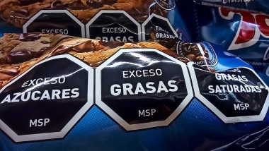 El gobierno de Milei pretende eliminar la Ley de Etiquetado Frontal en los alimentos
