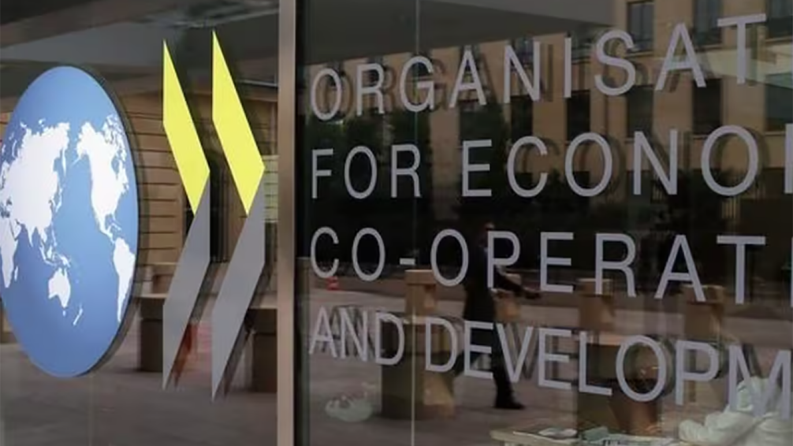 Argentina, entre los países que más impuestos cobran en la región: qué dice el nuevo informe de la OCDE