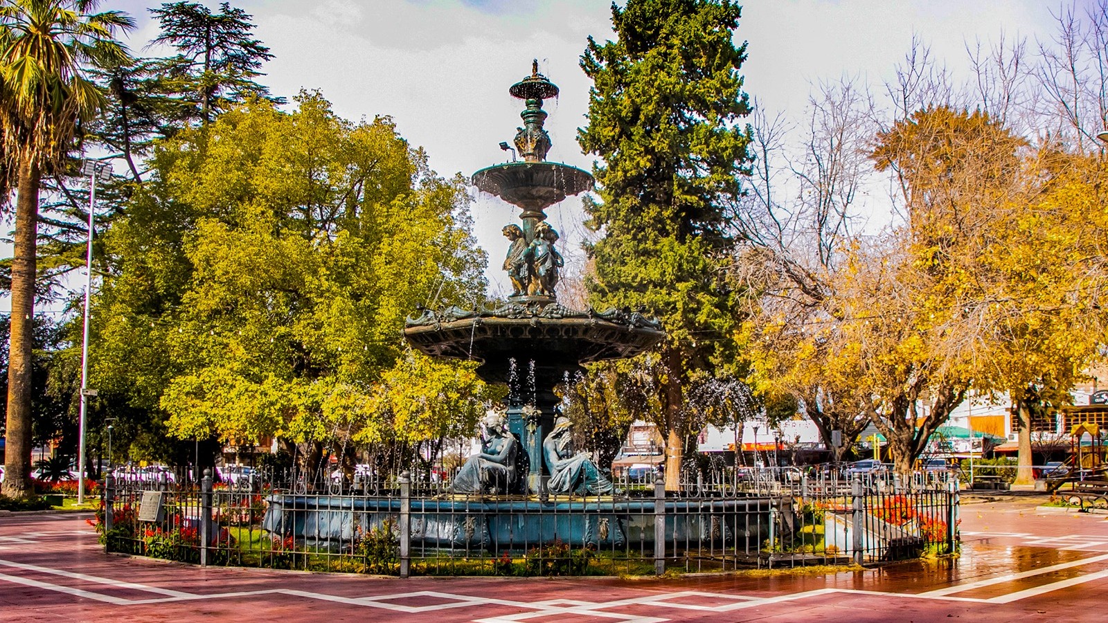 Maipú vive la pasión mundialista con encuentros para intercambiar figuritas