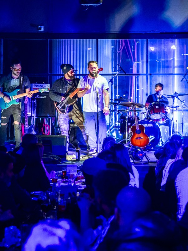 Blaylock revive el espíritu de Pearl Jam en una noche a puro grunge en Mendoza