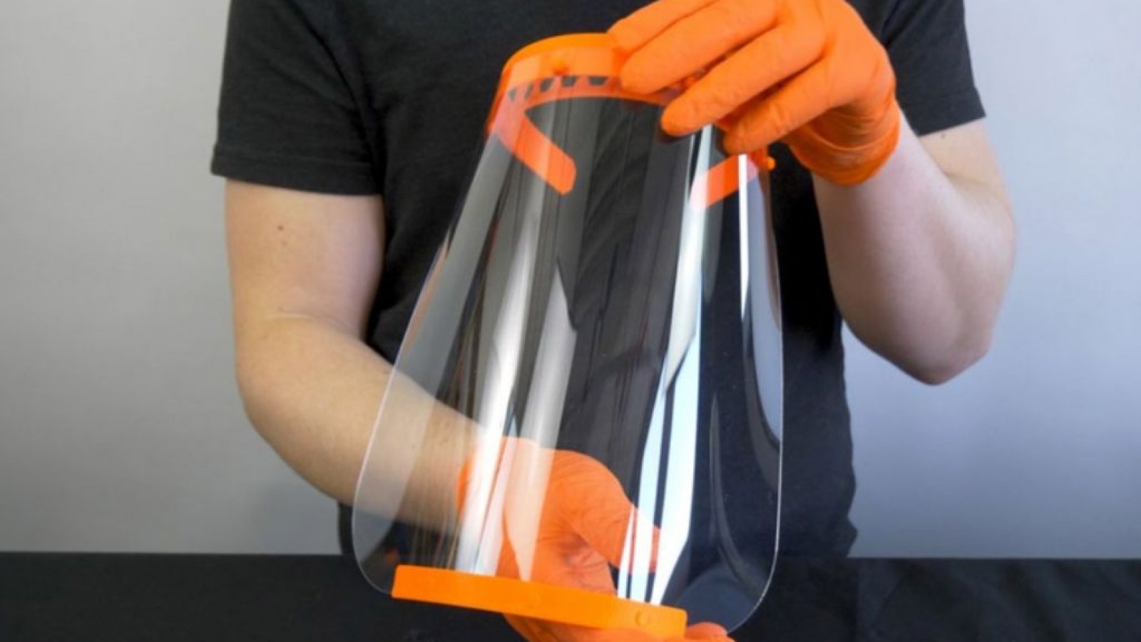 La comunidad sorda exige el uso de barbijos transparentes o máscaras faciales