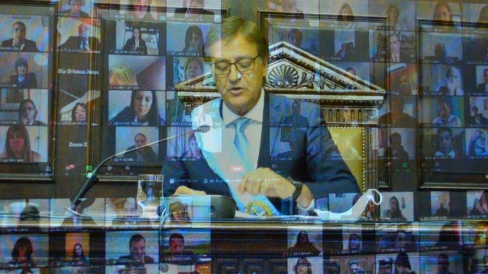 <p>Foto: Gentileza Legislatura de Mendoza <a class="continue" href="https://portada.com.ar/respuesta-de-todos-sin-barbijo/attachment/153/">Continúa leyendo<span> Foto: Gentileza Legislatura de Mendoza</span></a></p>