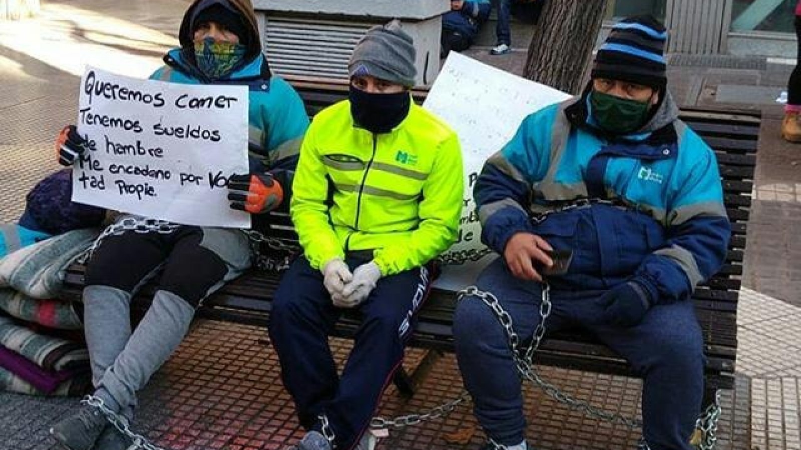 Una postal que duele