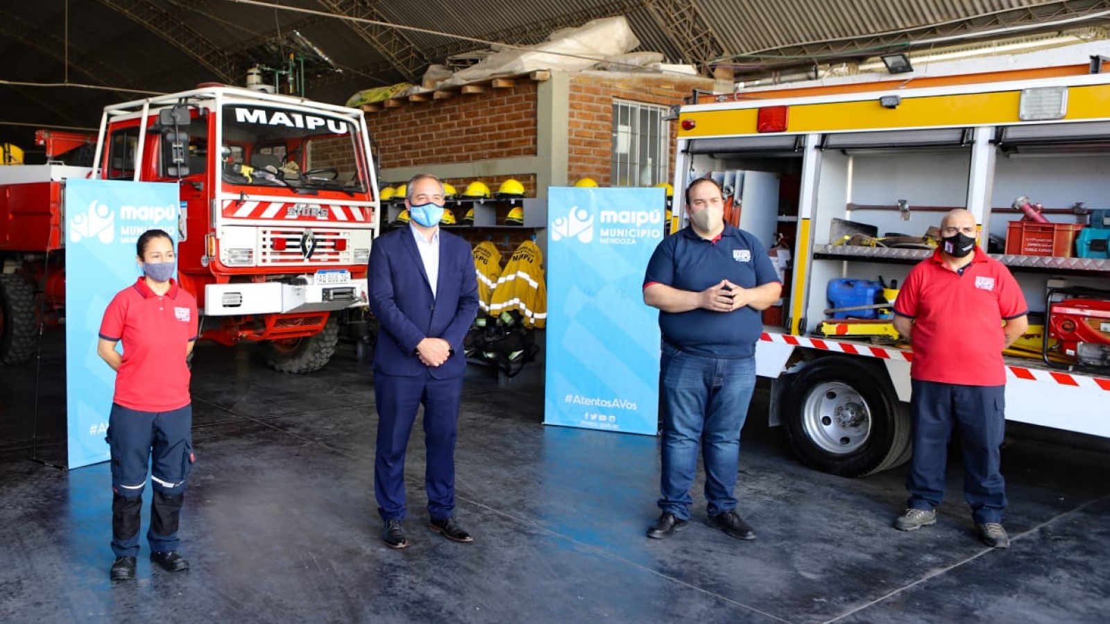 Entregan ayuda económica a los bomberos voluntarios de Maipú en reconocimiento a su labor