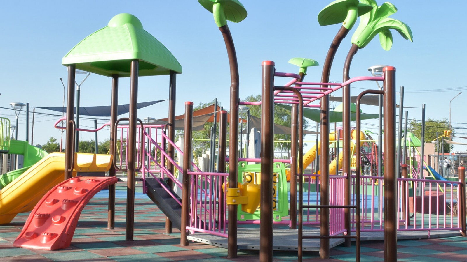 Lavalle sumo un parque para niñas y niños