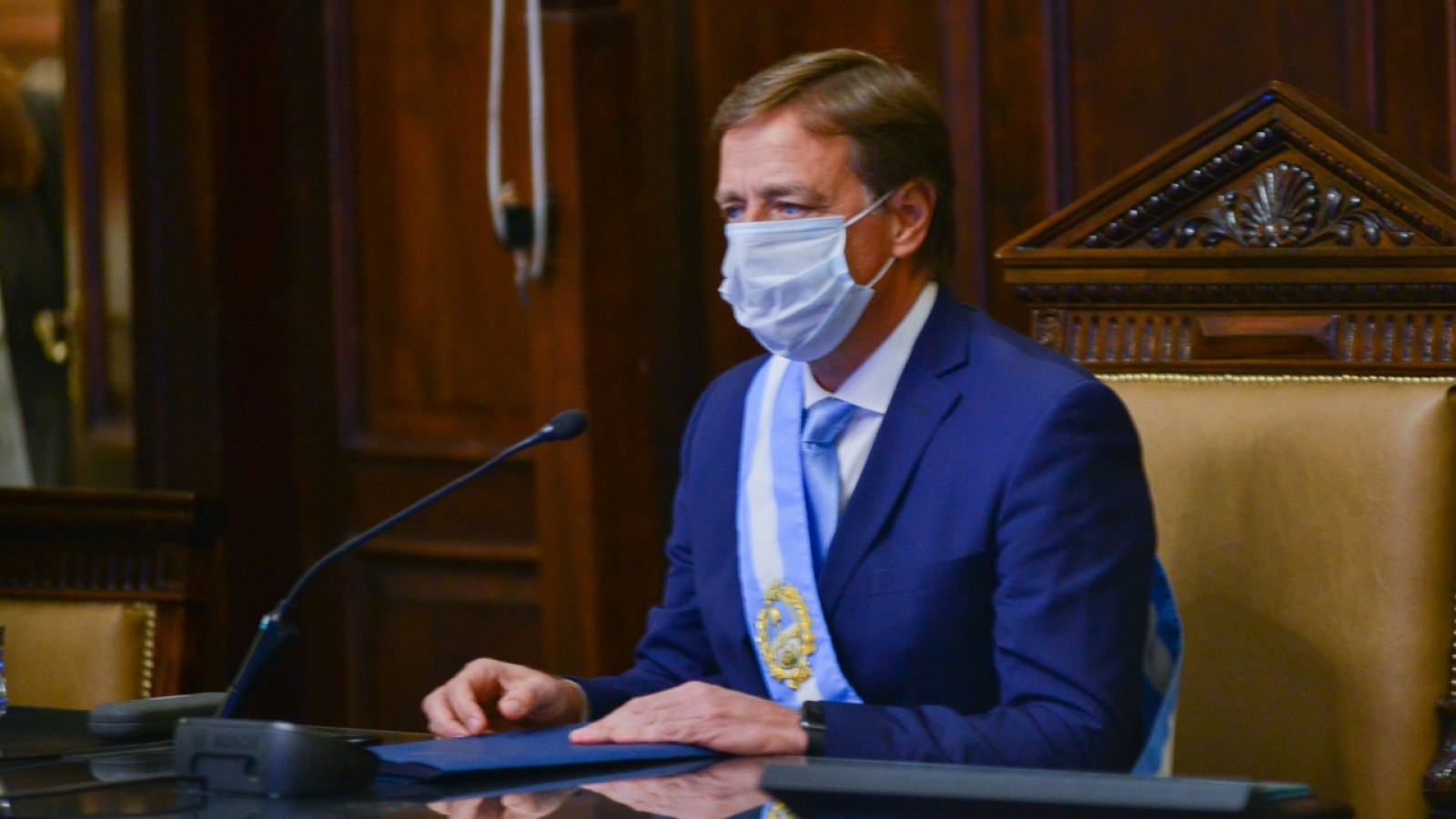 Para Suárez cerrar es un dilema