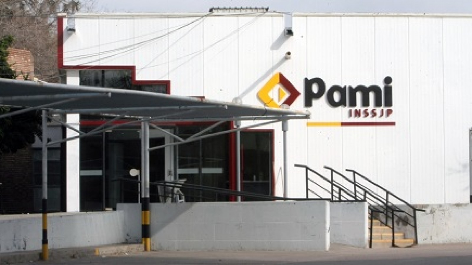 PAMI inauguró posta sanitaria para vacunación contra la Covid- LSA