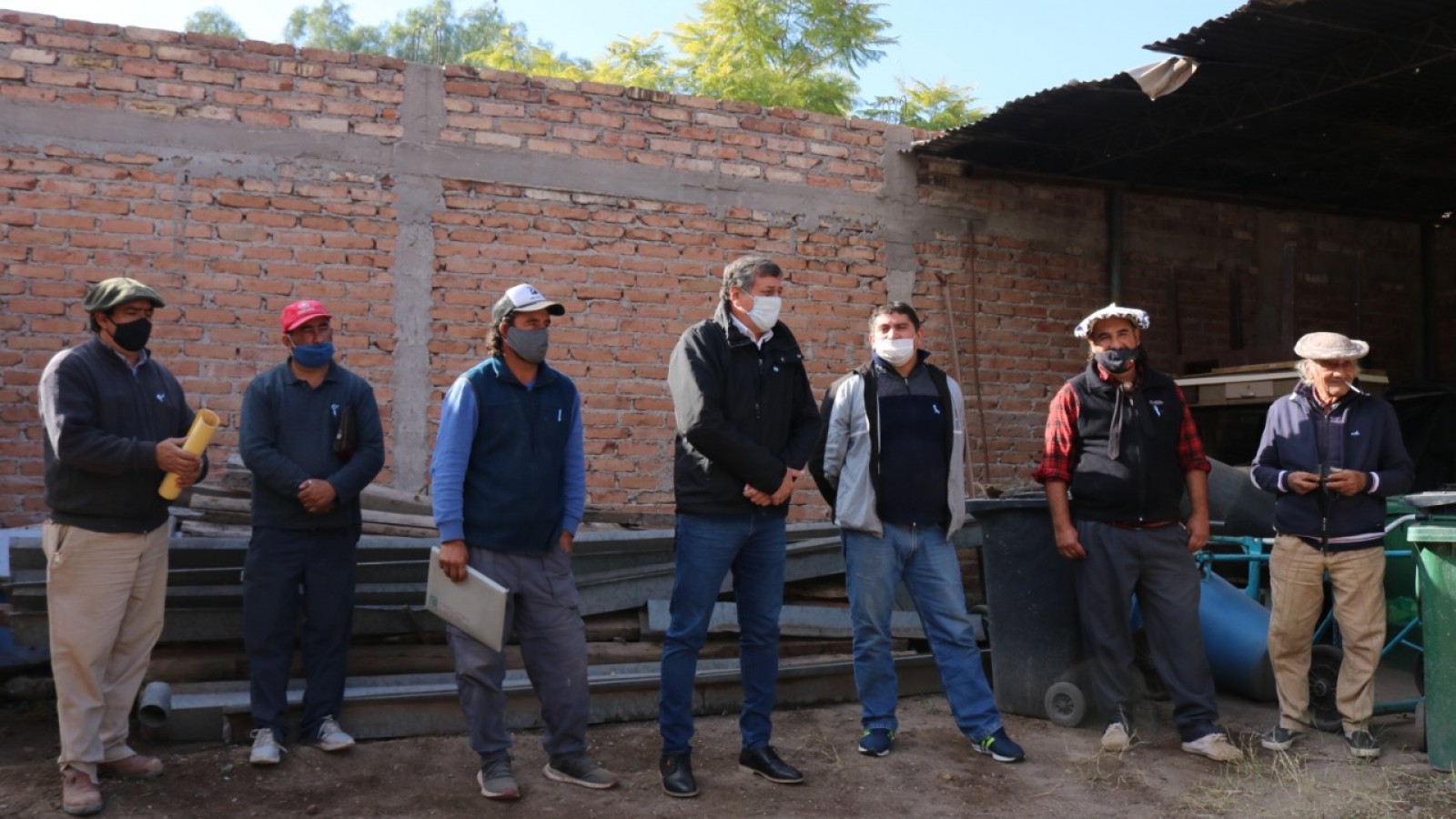 Ayuda a productores caprinos y ovinos de Las Heras