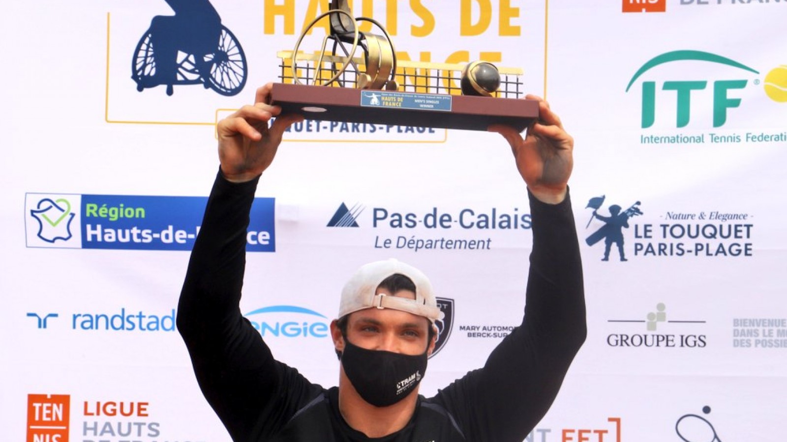 Tenis adaptado: Gustavo Fernández campeón en Francia