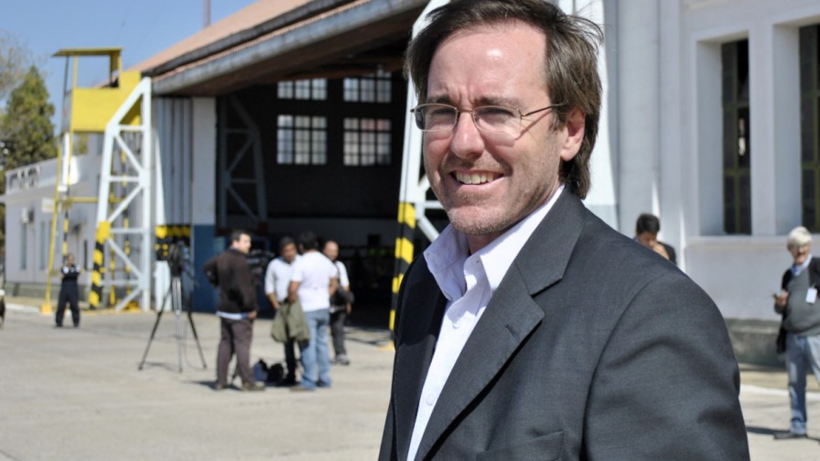 Guillermo Elizalde: No debería existir grieta en tema de conectividad