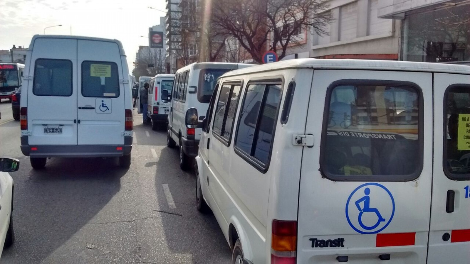 Discapacidad: Denuncian que OSEP es la obra social que peor paga a los transportistas