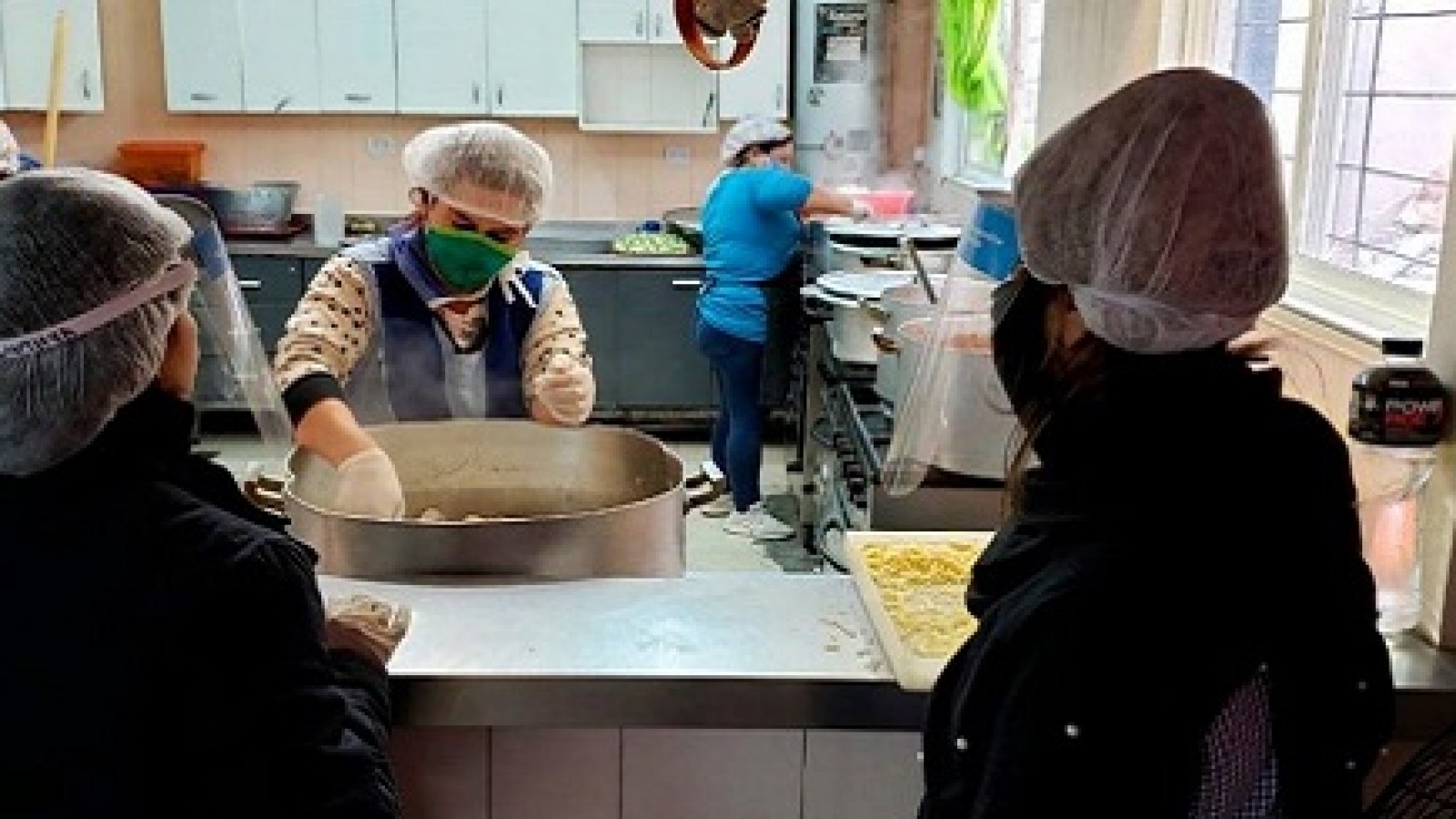 Vacunarán a trabajadoras de comedores comunitarios- LSA