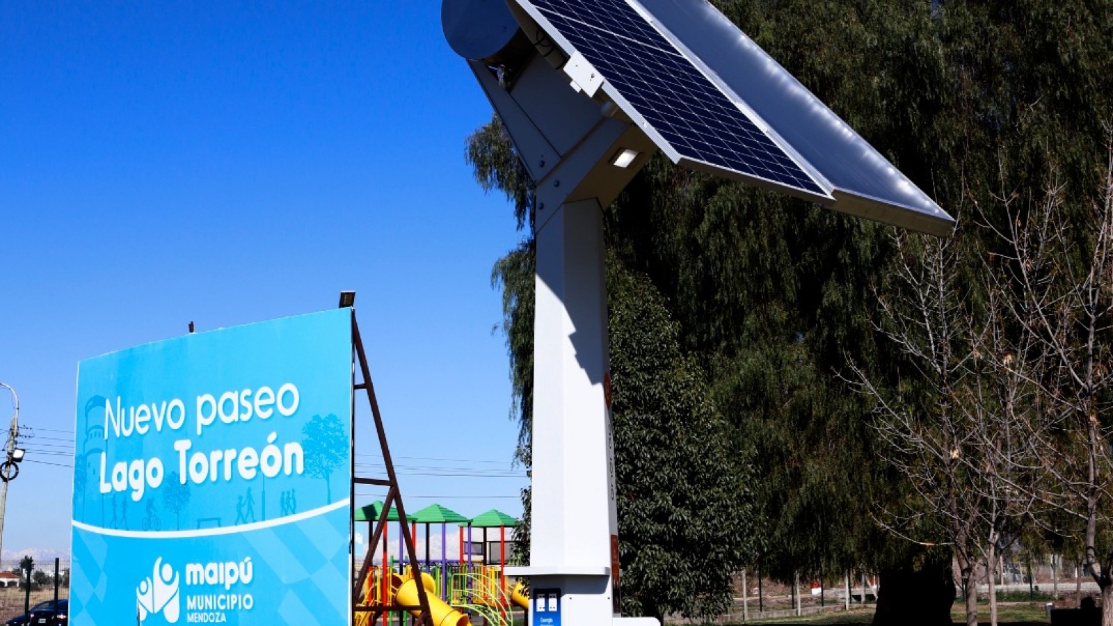 Energías limpias: colocan calefones solares en espacios verdes de Maipú