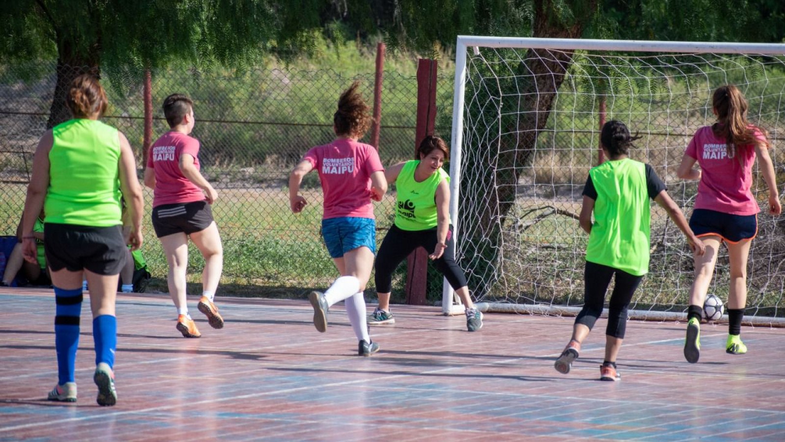 Primer encuentro de fútbol de mujeres rurales en Maipú- LSA