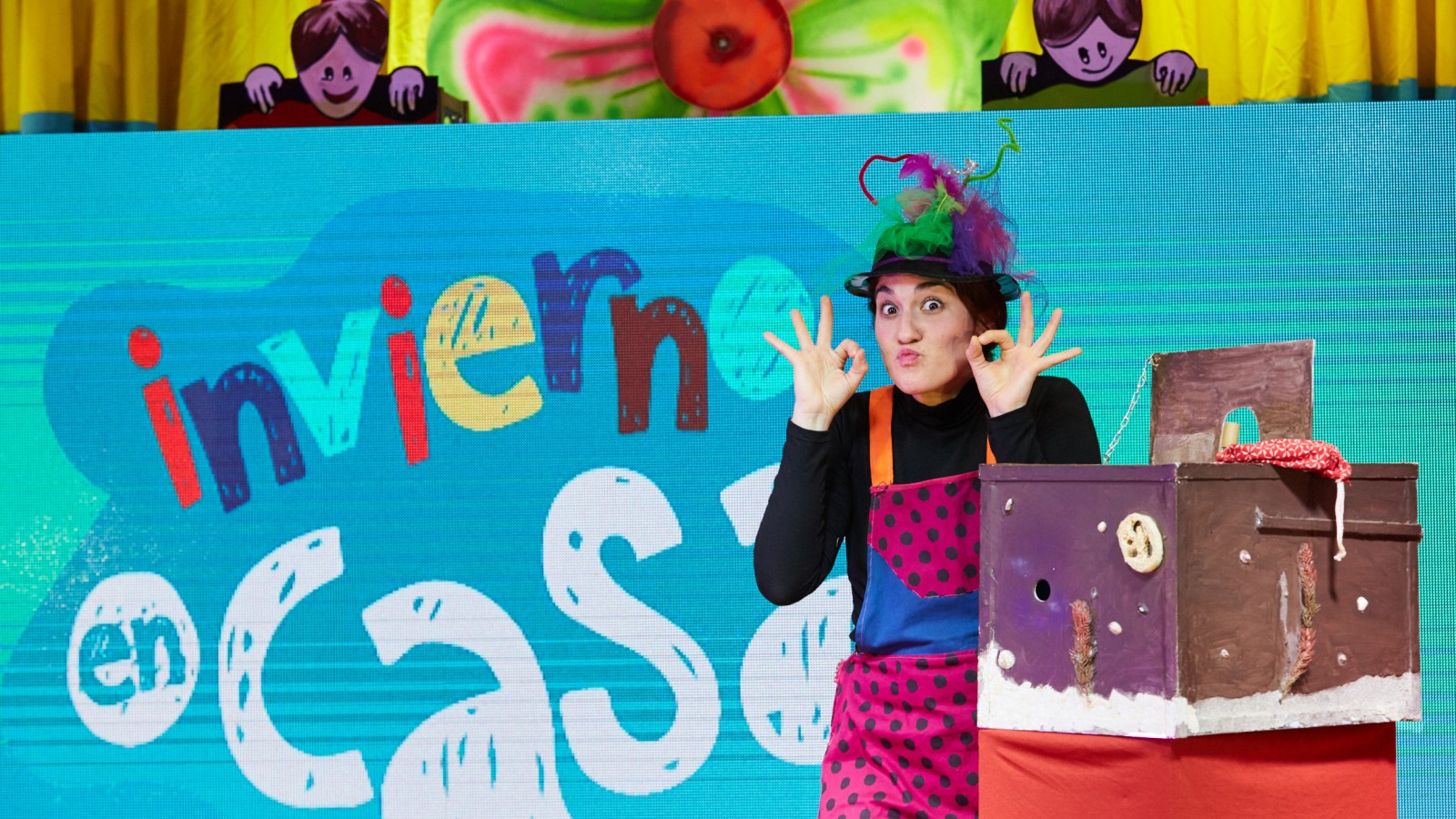 <p>Grabación de «Invierno en casa», el programa que se emitirá por Facebook y YouTube. Las Heras, martes 30 de junio de 2020. (Prensa Las Heras/Marcelo Aguilar) <a class="continue" href="https://portada.com.ar/letras-pinturas-y-teatro-en-miniatura-se-entr