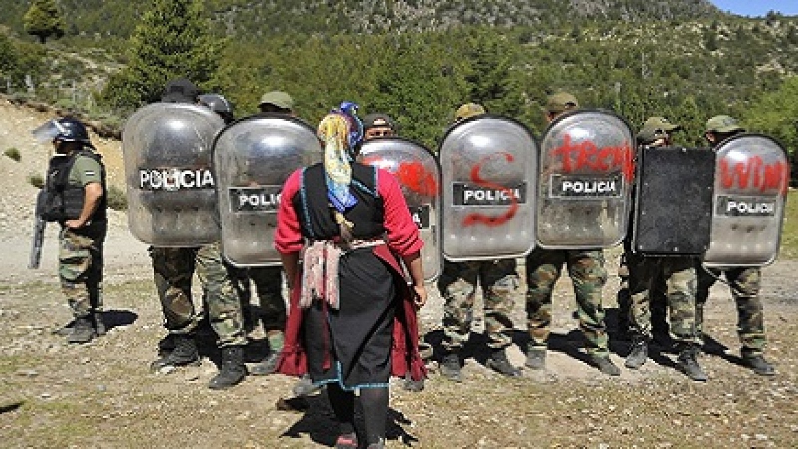 «La policía de Río Negro es un desastre»