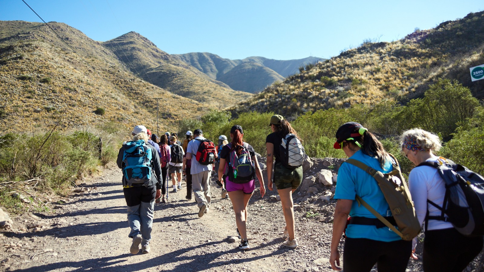 Las Heras cierra el año con un senderismo familiar a la Quebrada del Manzano