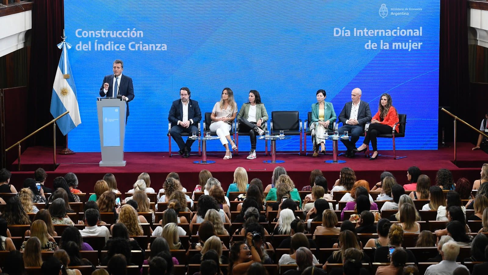 Economía e INDEC lanzan el Índice Crianza que medirá costo de los bienes esenciales y el cuidado de niños, niñas y adolescentes