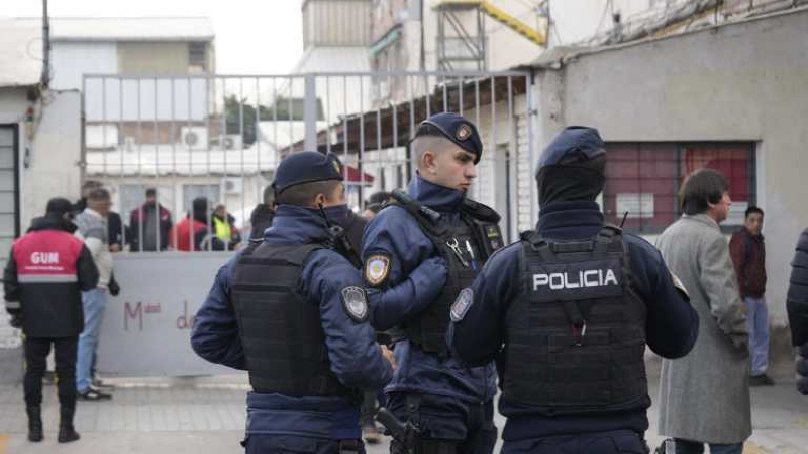 ?Van a reventar todos?: evacuaron la Municipalidad de Las Heras por una amenaza de bomba- LSA