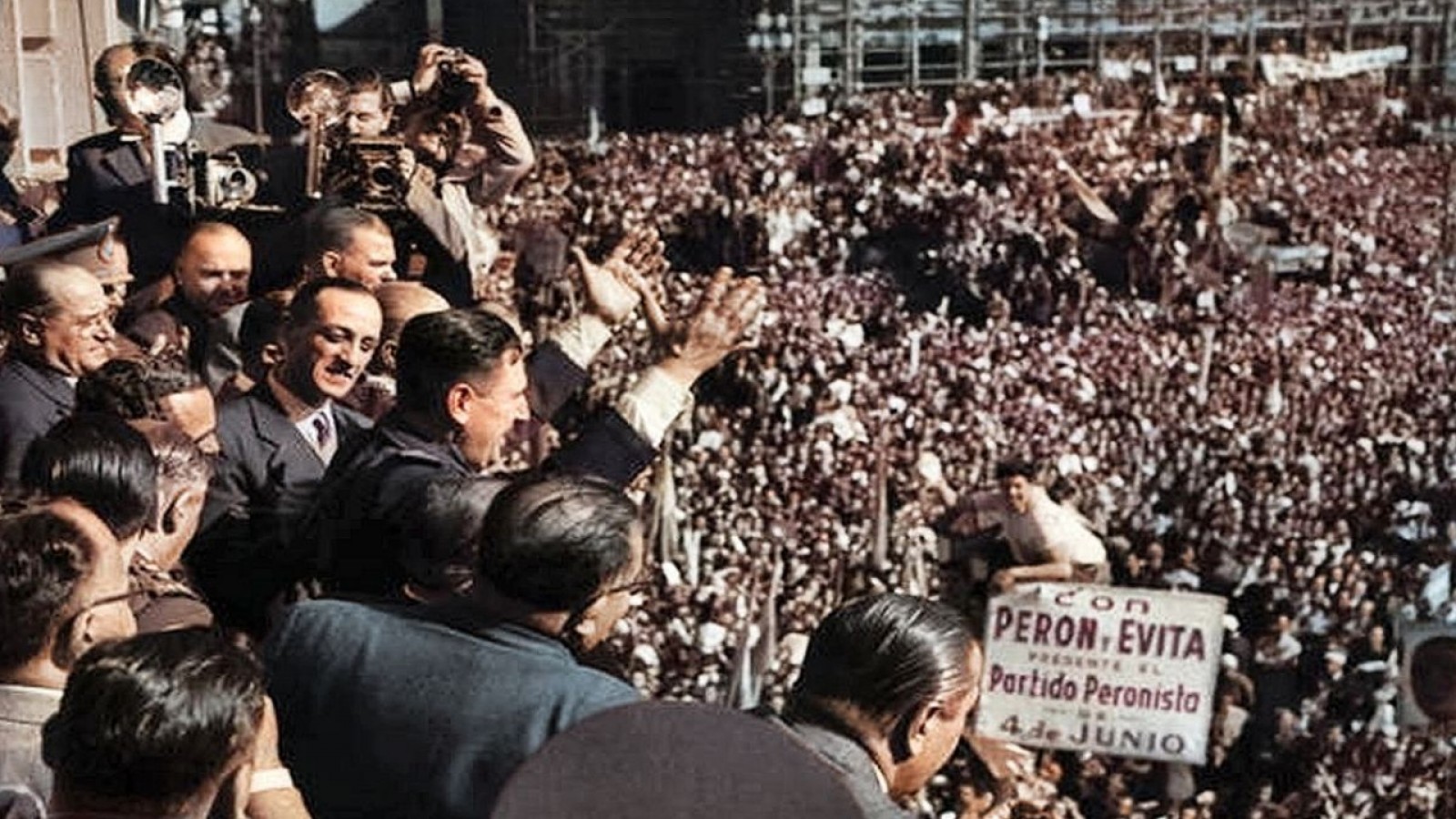 Unidos o sometidos. Independencia, soberanía y justicia : pendientes