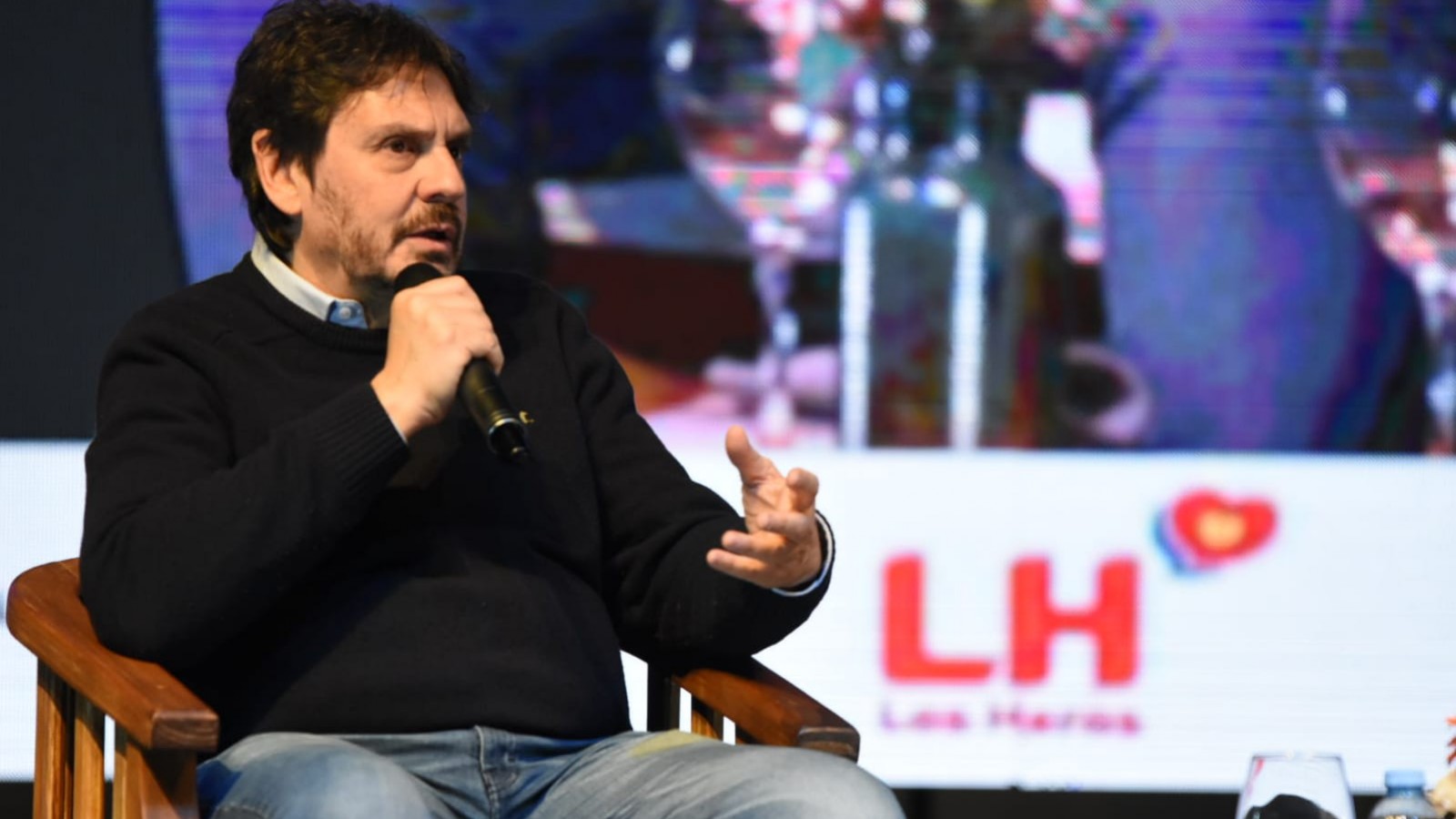 Miles de asistentes disfrutaron de Felipe Pigna y «Los Güemes» en el Polimeni de Las Heras