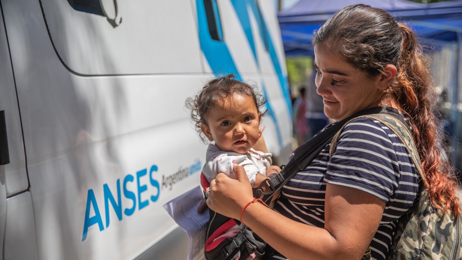¿Cuánto cobran titulares de AUH por presentar la libreta?