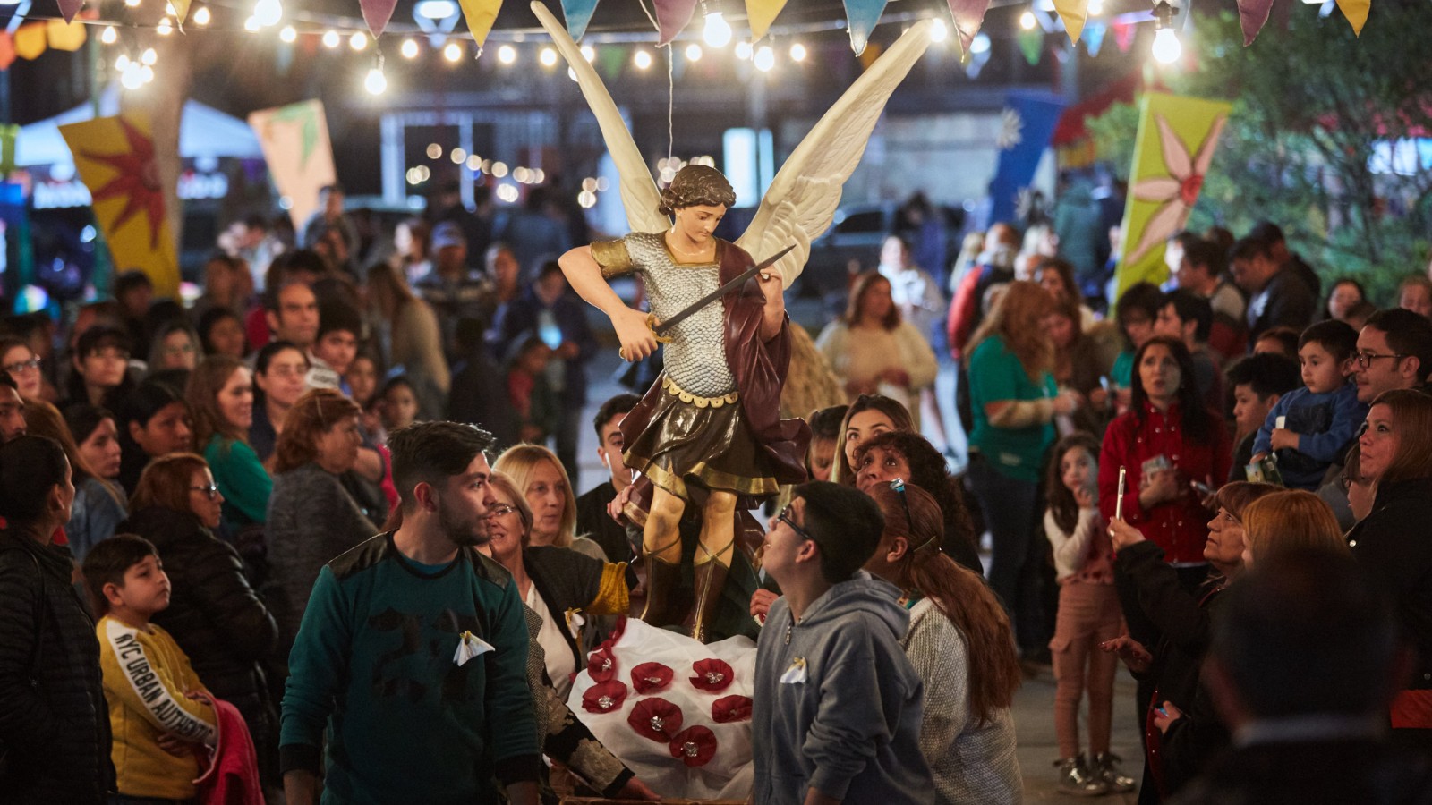 <p>Kermesse ?San Miguel?, en la plaza Marcos Burgos. Música, juegos para toda la familia y patio de comidas. Las Heras, sábado 21 de septiembre de 2019. (Prensa Las Heras/Marcelo Aguilar) <a class="continue" href="https://portada.com.ar/las-heras-comienza