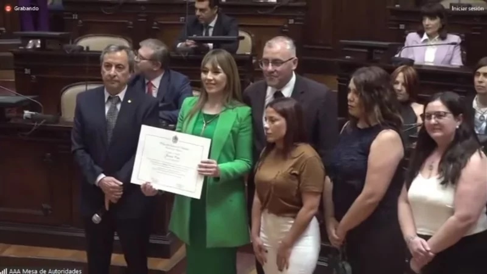 Janina Ortiz asumió como diputada, después de las polémicas