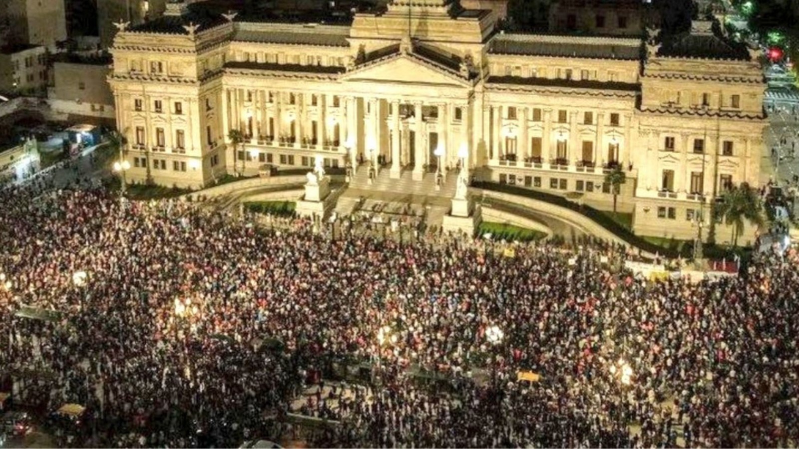 La encuesta que muestra la caída de imagen de Javier Milei