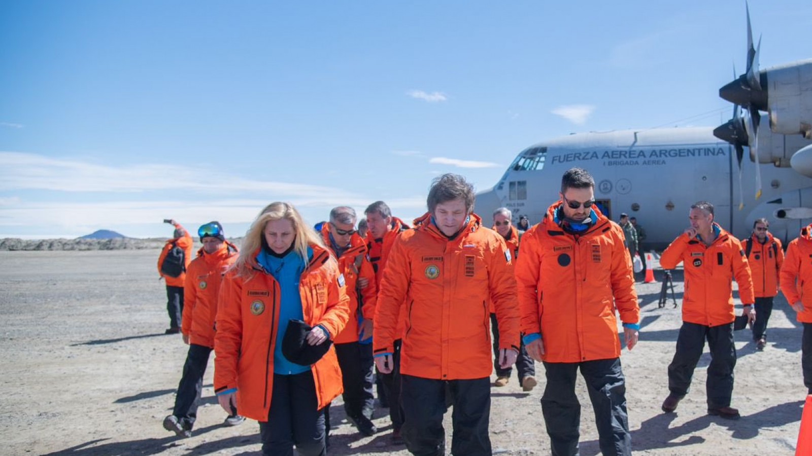 Rasgos de impotencia en la luna de miel de Javier Milei. Cumple un mes como presidente y se nota