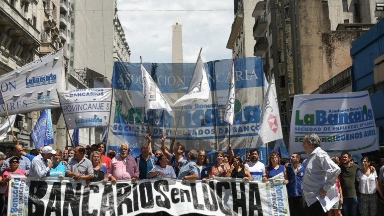 Trabajadores bancarios se adhieren al paro del 24 de enero