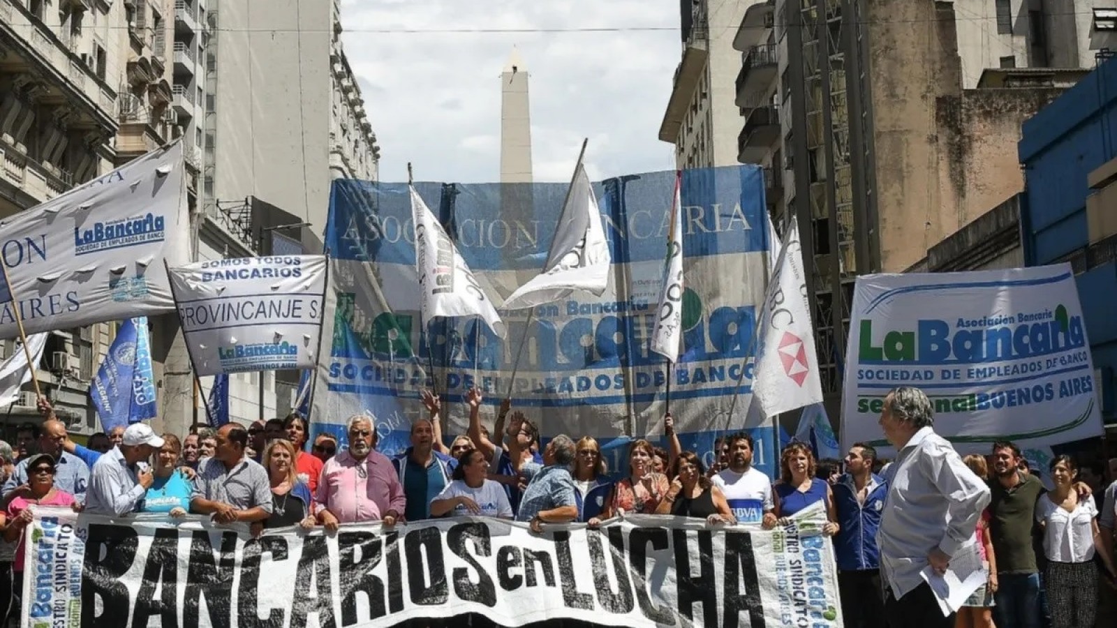 Trabajadores bancarios se adhieren al paro del 24 de enero