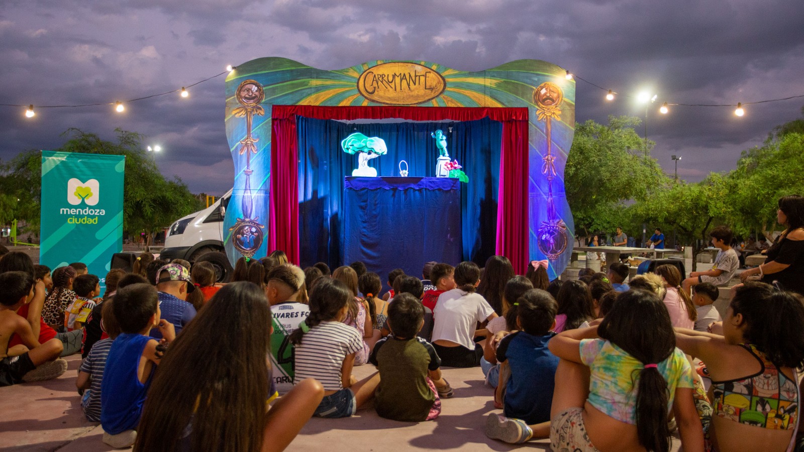 Los espacios verdes de la Ciudad se llenaron de circo, teatro y títeres