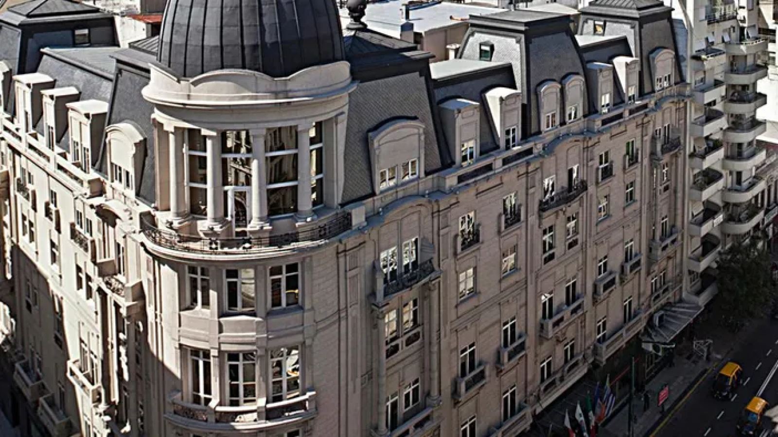 Cuando la limosna es grande, profanos y santos deben leer con detenimiento