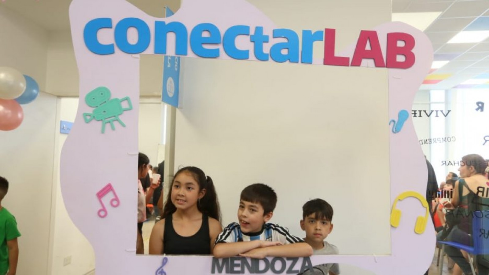 Se abren las preinscripciones para nuevos talleres de verano en Conectar Lab