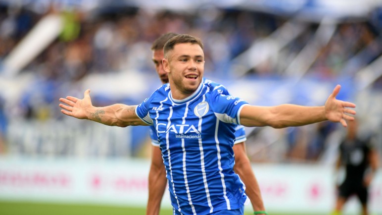 Godoy Cruz A.T. no se guardó nada. Venció 2 - 0 a Defensa y Justicia en el Víctor Legrotaglie