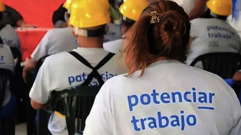 Dan de baja 27000 planes Potenciar Trabajo por "irregularidades"