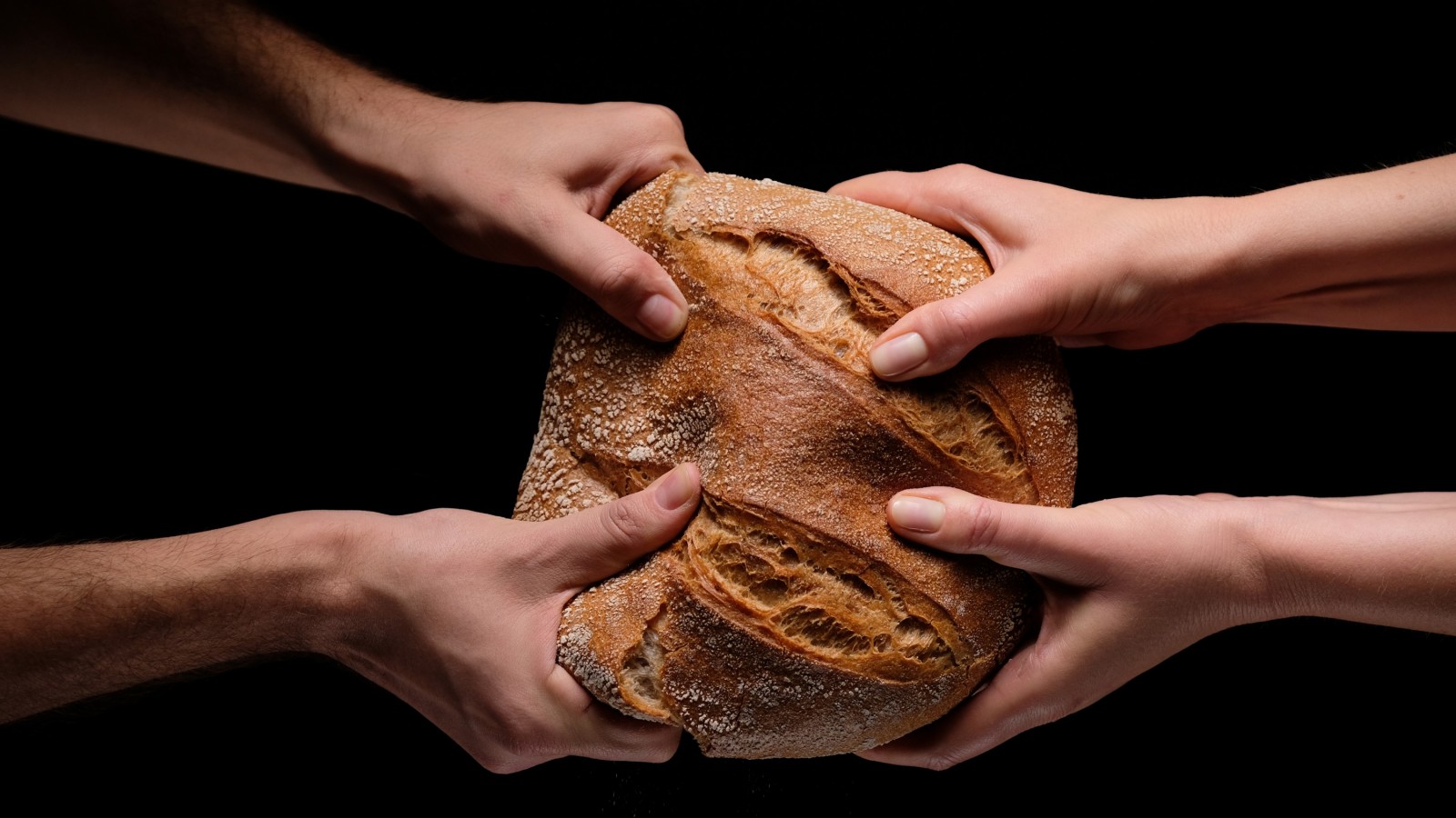 El libre mercado y mercado libre junto a un fenomenal aumento de la pobreza en la gestión Milei, a pesar de Galperín