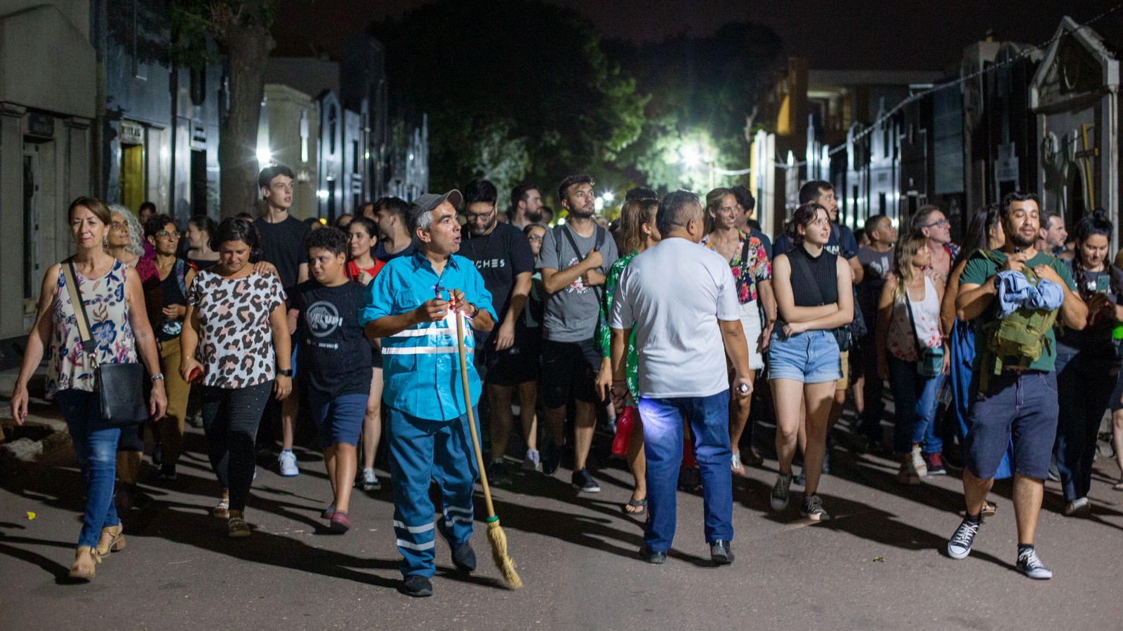 En marzo vuelven las visitas nocturnas al Cementerio