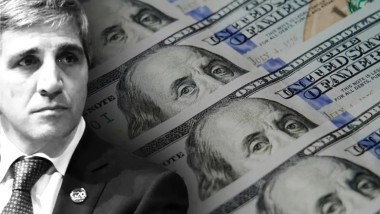 El ministro Caputo busca inversores del exterior y sumar USD 1.000 millones a las reservas